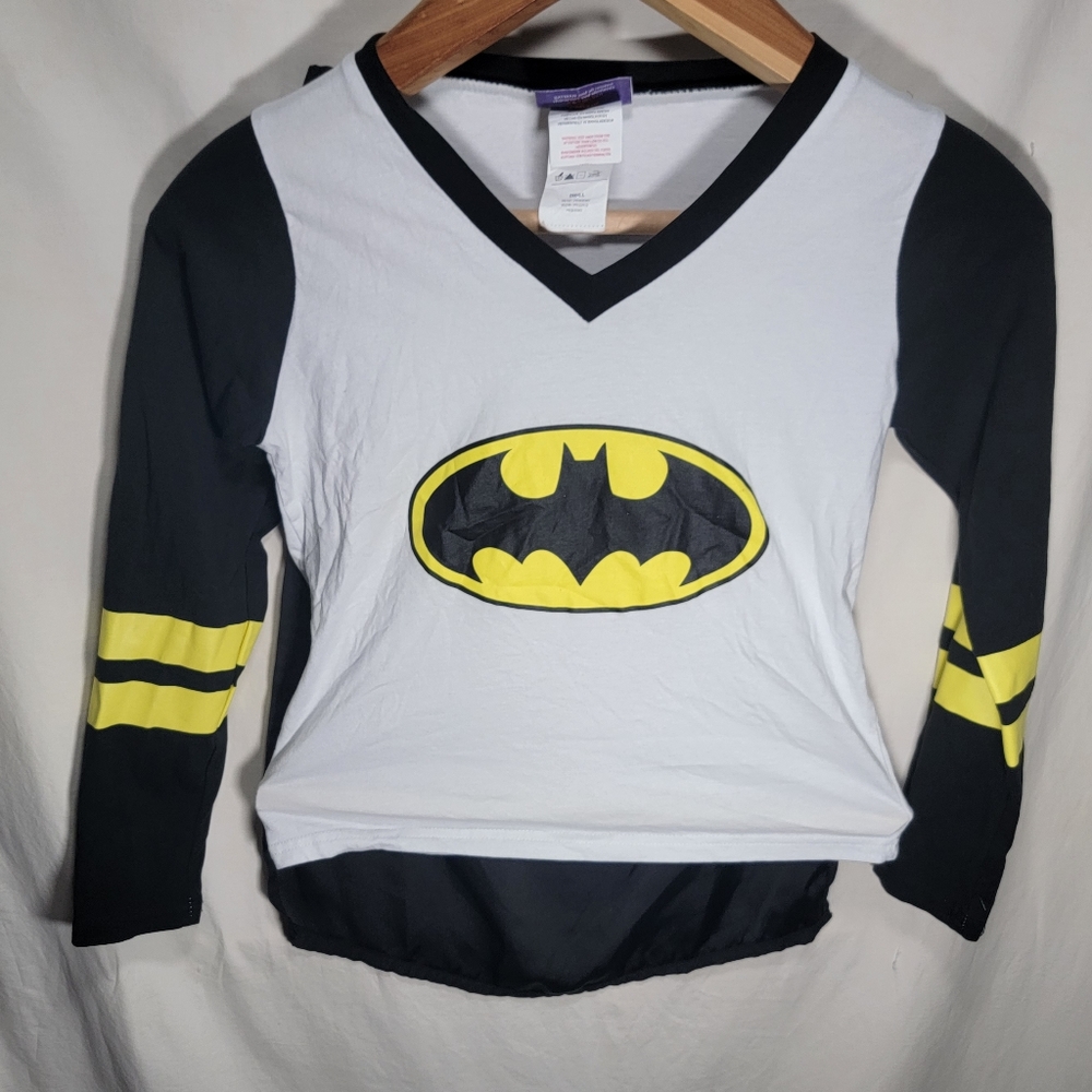 Woman's Batgirl long-sleeve shirt with detachable cape size small in great shape